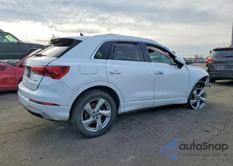 2020 Audi Q3 Premium z USA, uszkodzony, nr VIN WA1AECF37L1055224